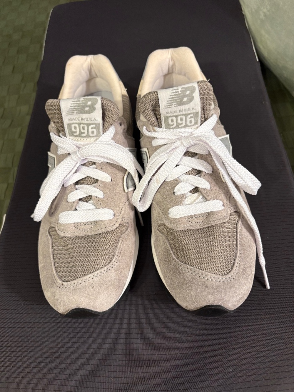 New Balance 996 sneakers
